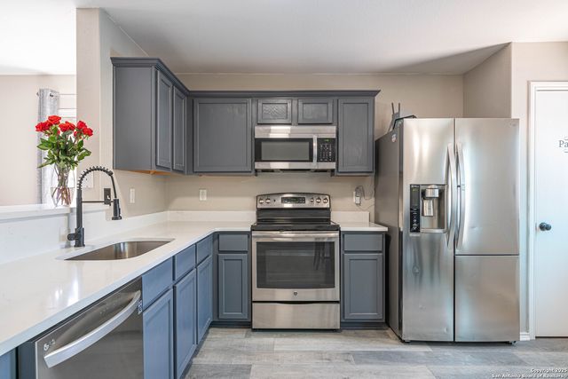 3921 Whisper Field, Schertz, TX 78108