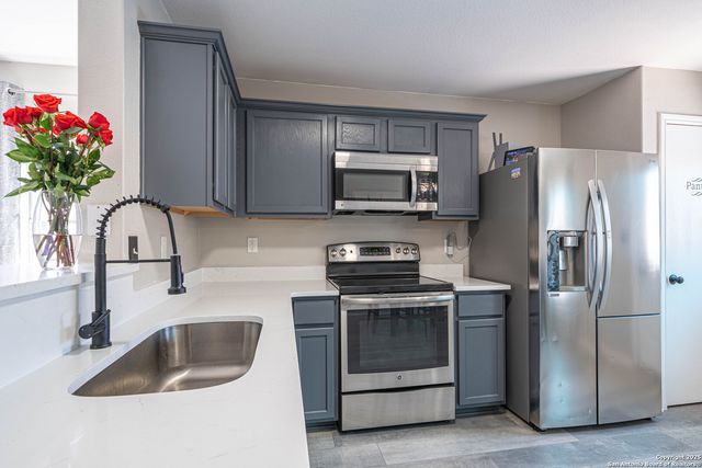 3921 Whisper Field, Schertz, TX 78108