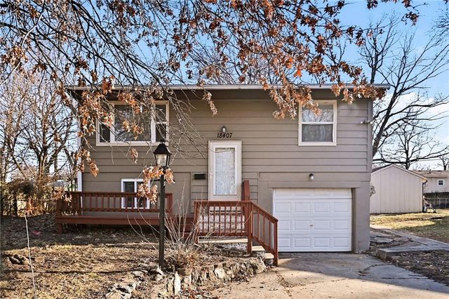 18407 E LEXINGTON Road, Independence, MO 64058