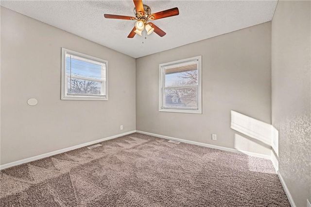 18407 E LEXINGTON Road, Independence, MO 64058