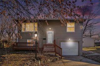 18407 E LEXINGTON Road, Independence, MO 64058