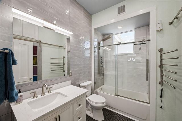 724 Broadway Street, Galveston, TX 77550