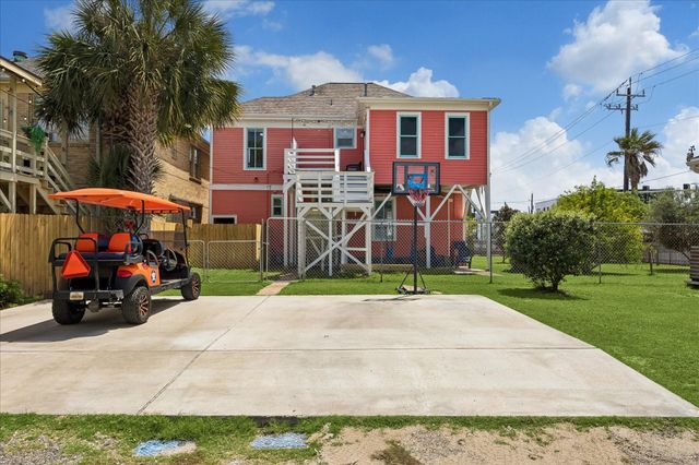 724 Broadway Street, Galveston, TX 77550