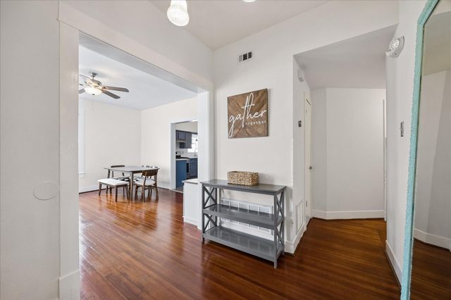 724 Broadway Street, Galveston, TX 77550