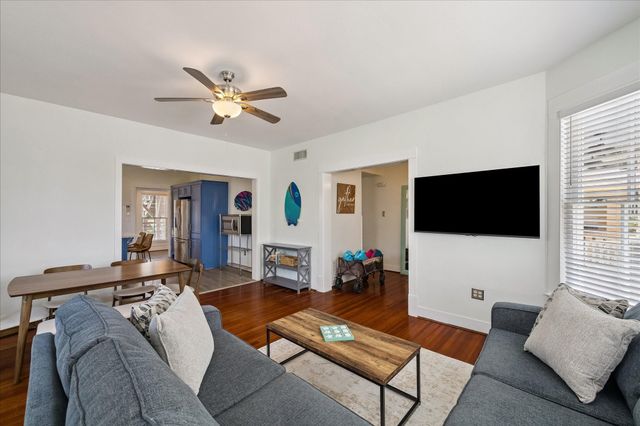 724 Broadway Street, Galveston, TX 77550