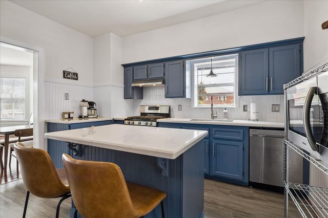 724 Broadway Street, Galveston, TX 77550