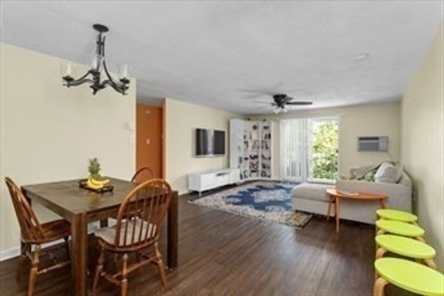 60 Greentree Lane 38, Weymouth, MA 02190