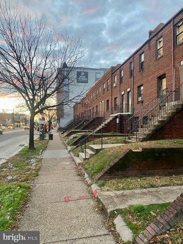 1750 BENNING RD NE, Washington, DC 20002