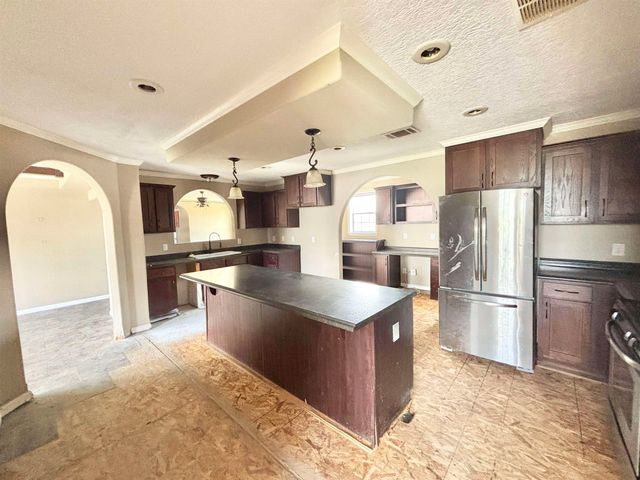 706 Catherine St, Lockport, LA 70374