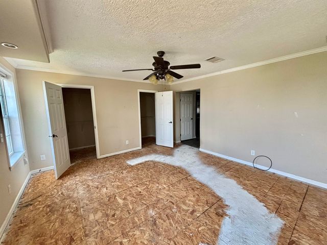 706 Catherine St, Lockport, LA 70374