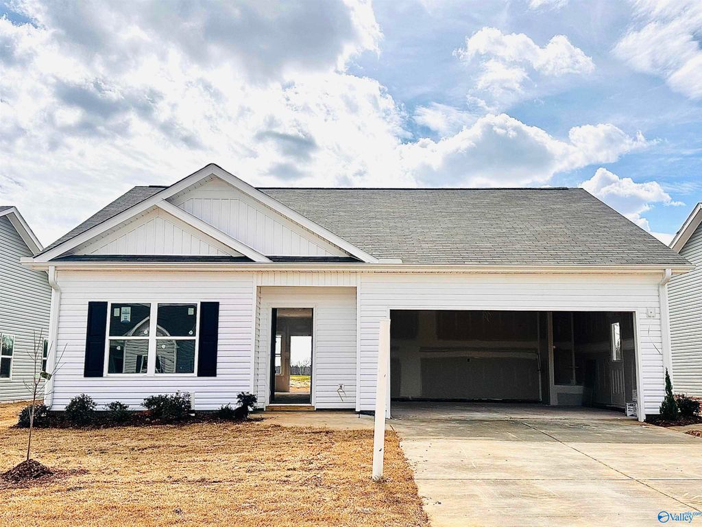 25710 Finchley Drive, Athens, AL 35613