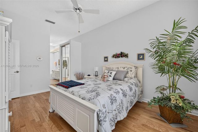 169 NW Bentley Cir, Port St. Lucie, FL 34986