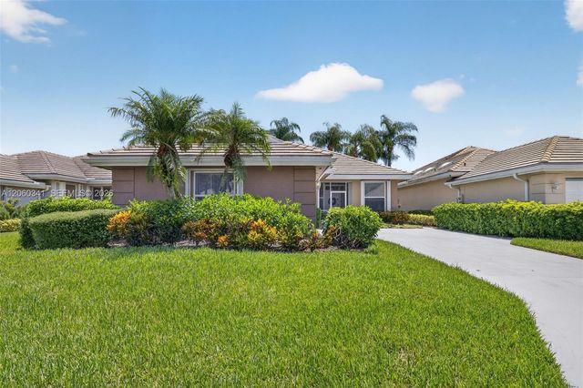 169 NW Bentley Cir, Port St. Lucie, FL 34986