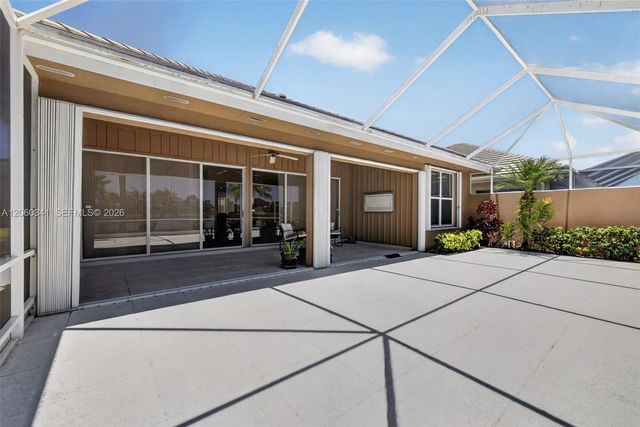 169 NW Bentley Cir, Port St. Lucie, FL 34986
