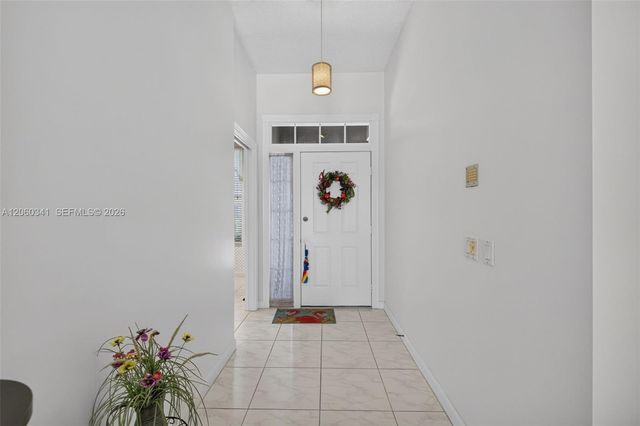 169 NW Bentley Cir, Port St. Lucie, FL 34986