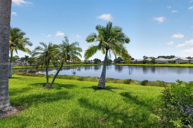 169 NW Bentley Cir, Port St. Lucie, FL 34986