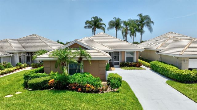 169 NW Bentley Cir, Port St. Lucie, FL 34986