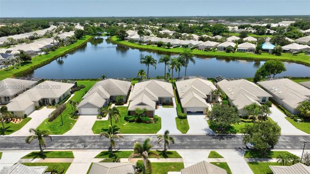 169 NW Bentley Cir, Port St. Lucie, FL 34986