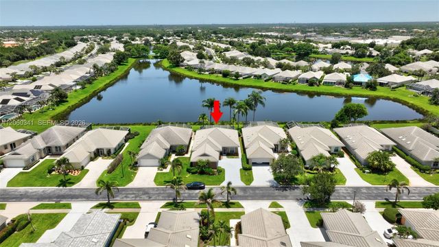 169 NW Bentley Cir, Port St. Lucie, FL 34986
