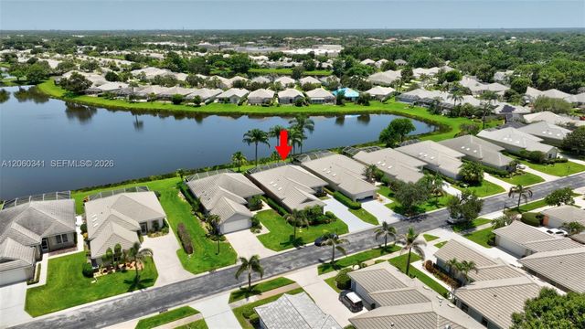 169 NW Bentley Cir, Port St. Lucie, FL 34986