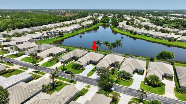 169 NW Bentley Cir, Port St. Lucie, FL 34986