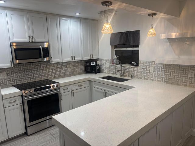 2424 Grant Street A, Hollywood, FL 33020