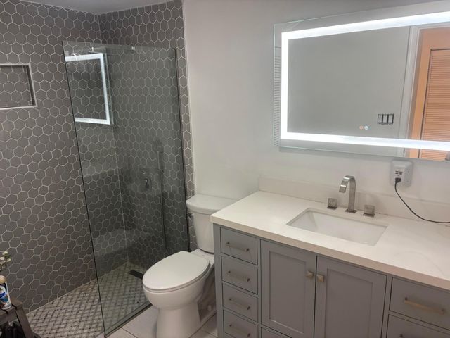 2424 Grant Street A, Hollywood, FL 33020