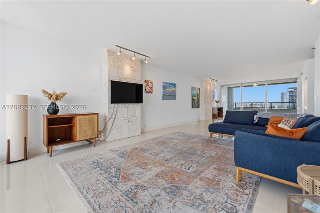 1541 Brickell Ave B3403, Miami, FL 33129
