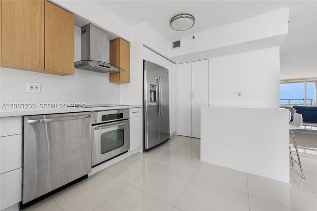 1541 Brickell Ave B3403, Miami, FL 33129