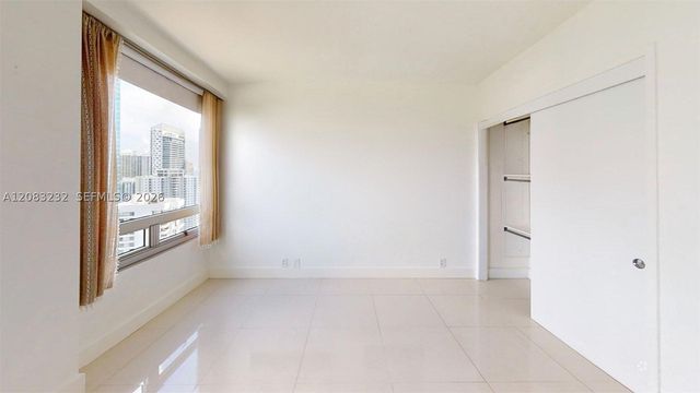 1541 Brickell Ave B3403, Miami, FL 33129