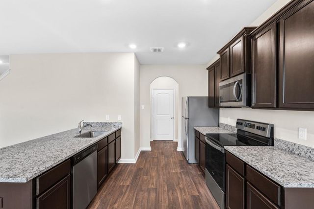 719 Wonderland TRL, New Braunfels, TX 78132