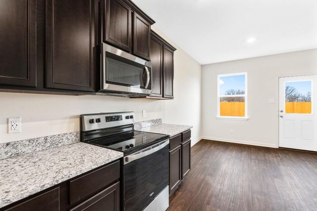 719 Wonderland TRL, New Braunfels, TX 78132