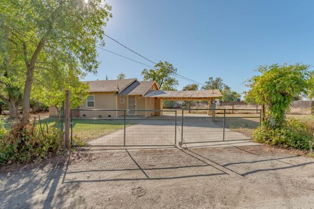5192 Chestnut Rd, Olivehurst, CA 95961