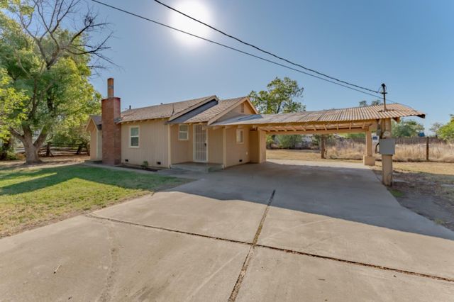 5192 Chestnut Rd, Olivehurst, CA 95961