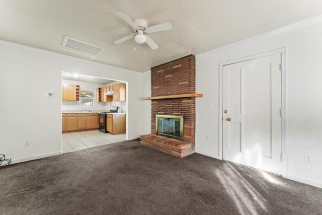 5192 Chestnut Rd, Olivehurst, CA 95961