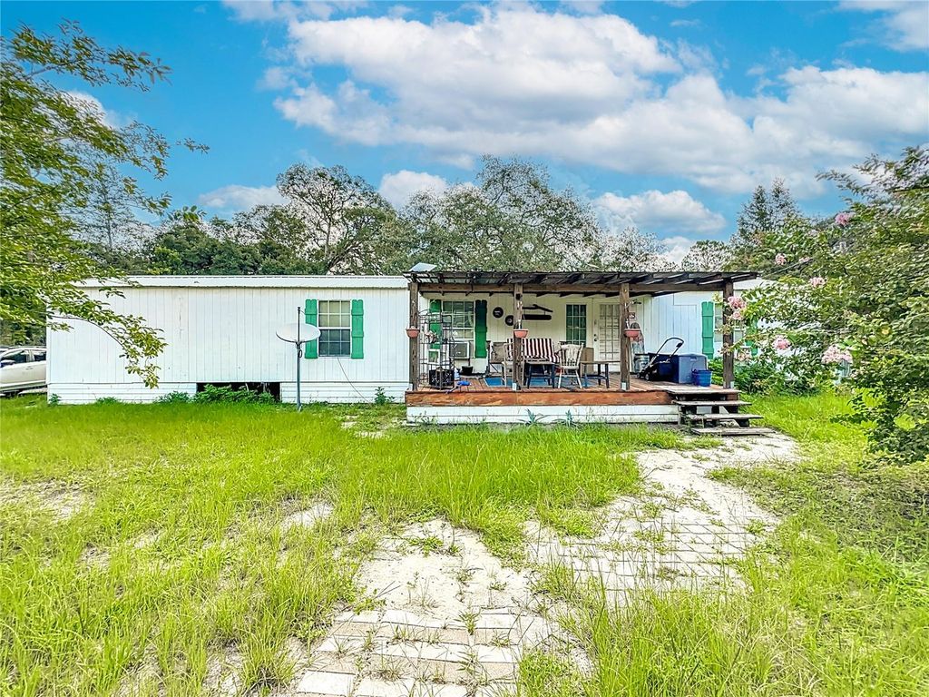 Image 12 of property listing at 5391 JENKINS LOOP DRIVE DRIVE, Keystone Heights, FL 32656