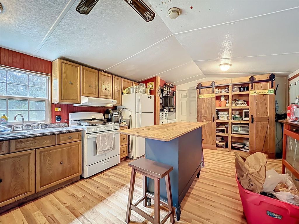 Image 14 of property listing at 5391 JENKINS LOOP DRIVE DRIVE, Keystone Heights, FL 32656