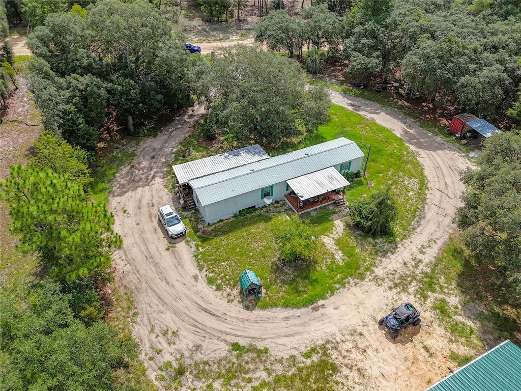 Image 16 of property listing at 5391 JENKINS LOOP DRIVE DRIVE, Keystone Heights, FL 32656