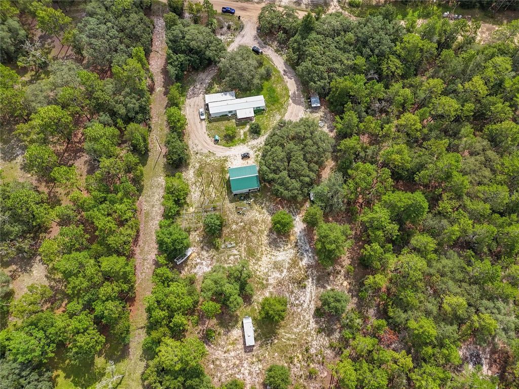 Image 17 of property listing at 5391 JENKINS LOOP DRIVE DRIVE, Keystone Heights, FL 32656