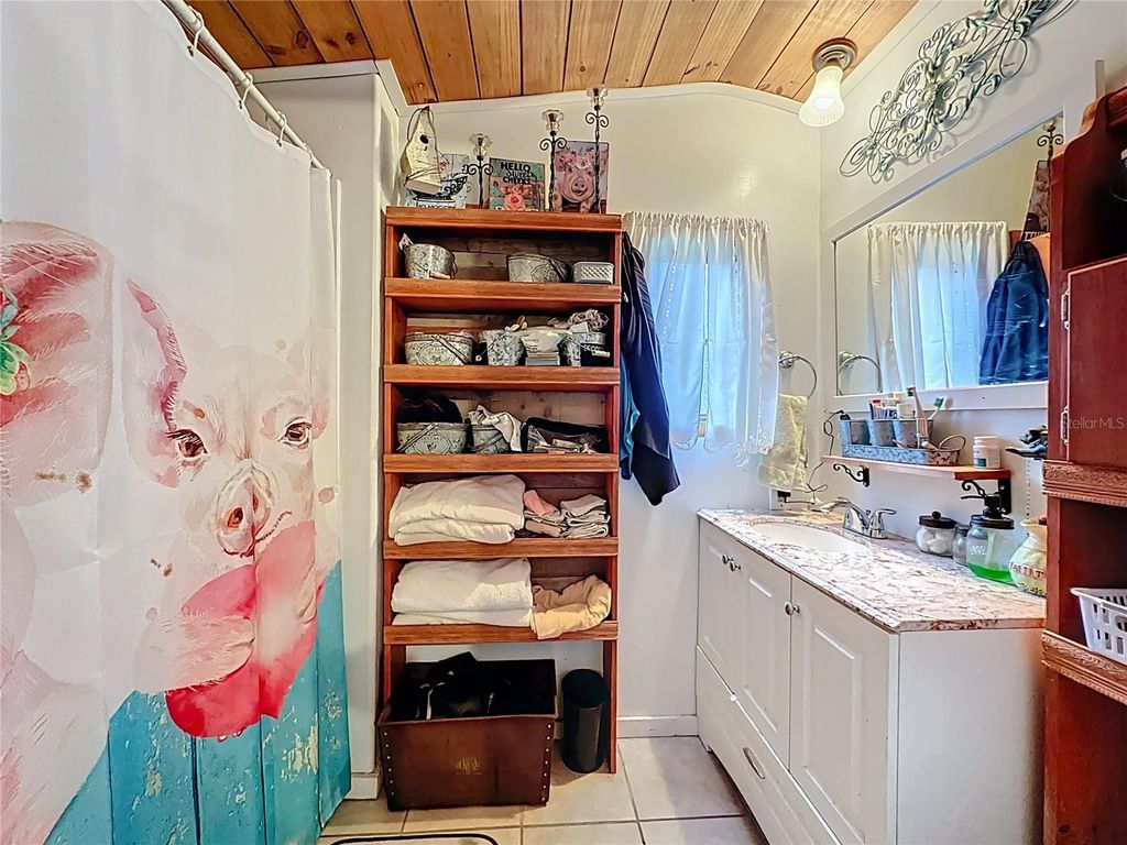 Image 24 of property listing at 5391 JENKINS LOOP DRIVE DRIVE, Keystone Heights, FL 32656