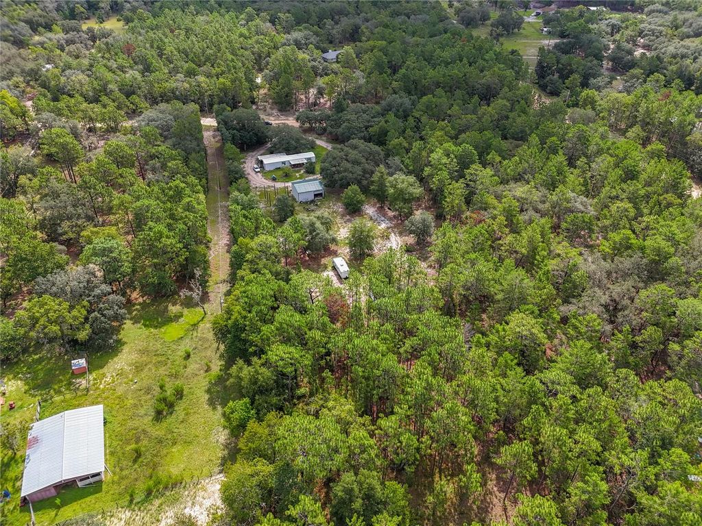 Image 33 of property listing at 5391 JENKINS LOOP DRIVE DRIVE, Keystone Heights, FL 32656