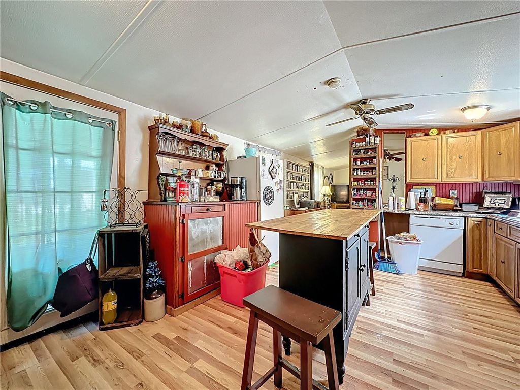 Image 36 of property listing at 5391 JENKINS LOOP DRIVE DRIVE, Keystone Heights, FL 32656