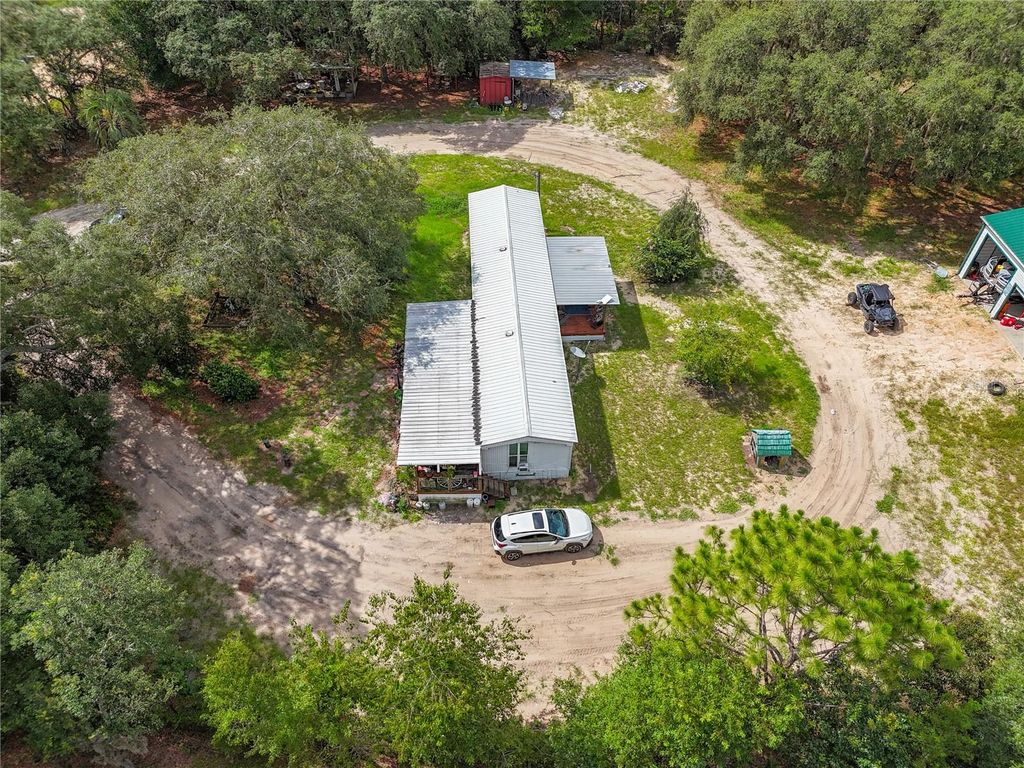 Image 42 of property listing at 5391 JENKINS LOOP DRIVE DRIVE, Keystone Heights, FL 32656