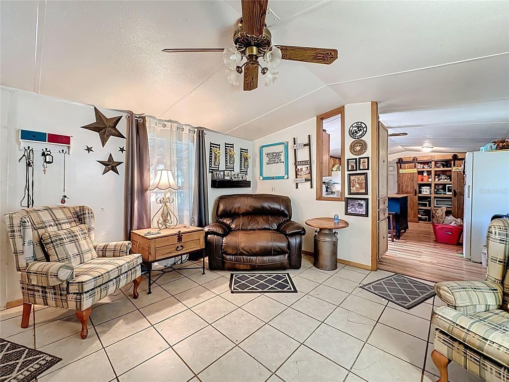 Image 51 of property listing at 5391 JENKINS LOOP DRIVE DRIVE, Keystone Heights, FL 32656