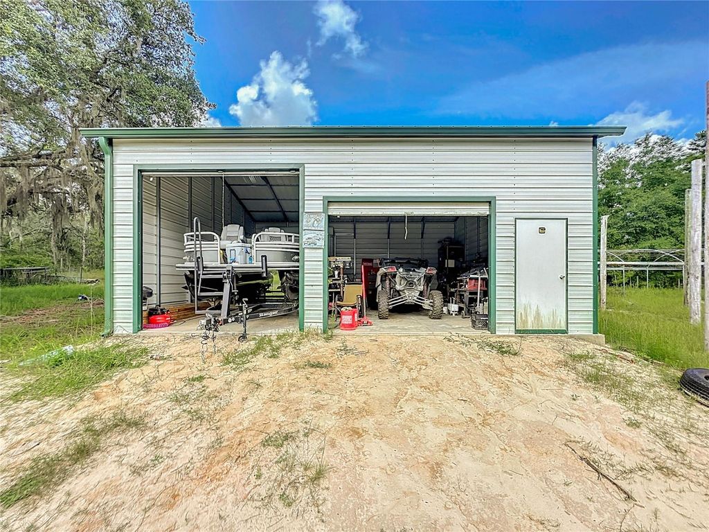 Image 7 of property listing at 5391 JENKINS LOOP DRIVE DRIVE, Keystone Heights, FL 32656