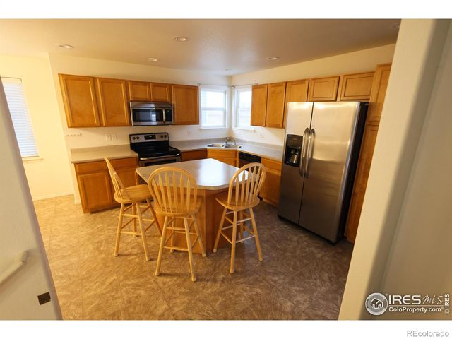 542 Cherryridge Drive, Windsor, CO 80550