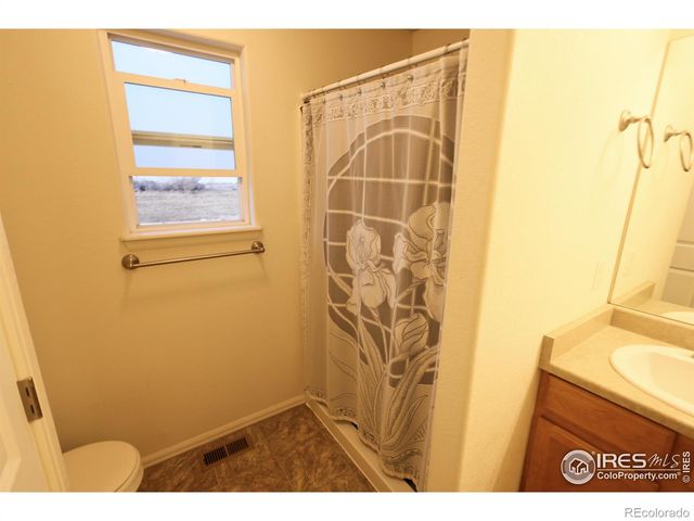 542 Cherryridge Drive, Windsor, CO 80550