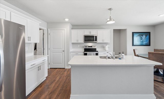 680 N 11TH Circle, Springfield, NE 68059