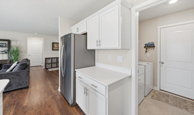 680 N 11TH Circle, Springfield, NE 68059