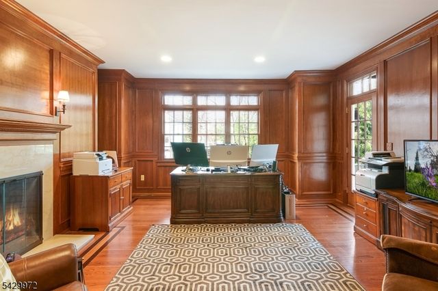 9 Bishops Ln, Millburn Twp., NJ 07078